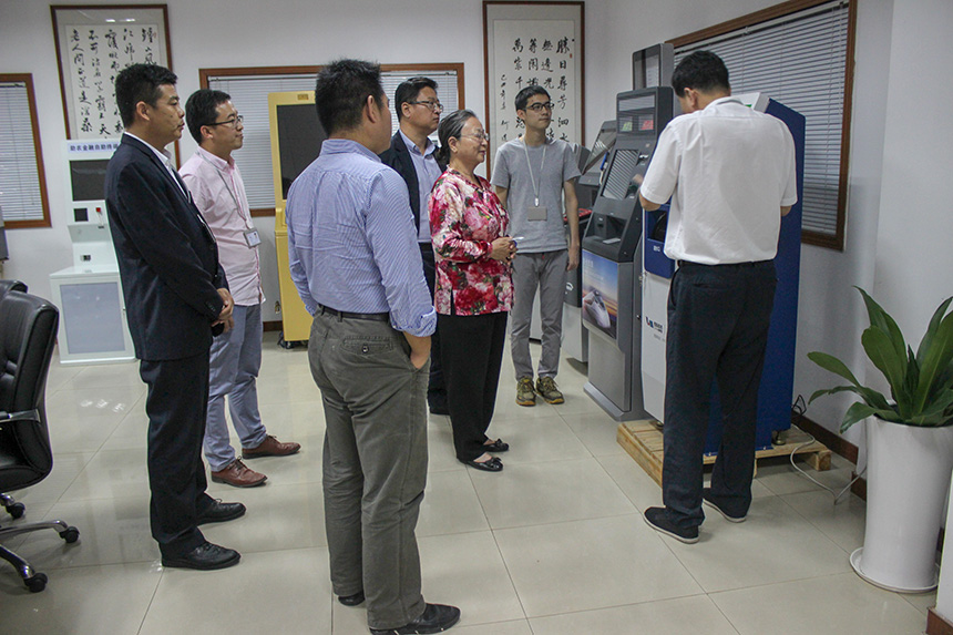 瑞展科技王梅董事長、余守仁總經(jīng)理蒞臨旭子科技指導工作