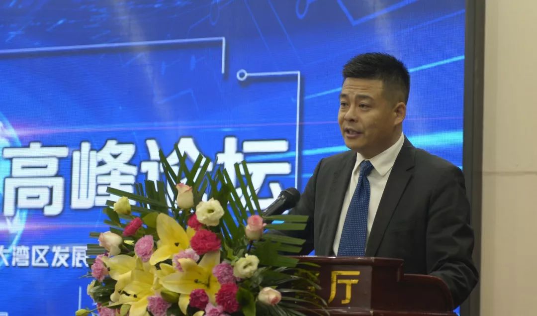 深圳市旭子科技有限公司董事長(zhǎng)、深圳市金融服務(wù)外包協(xié)會(huì)副會(huì)長(zhǎng)、硬件委員會(huì)主任委員王永峰博士 深圳市旭子科技有限公司董事長(zhǎng)、深圳市金融服務(wù)外包協(xié)會(huì)副會(huì)長(zhǎng)、硬件委員會(huì)主任委員王永峰博士