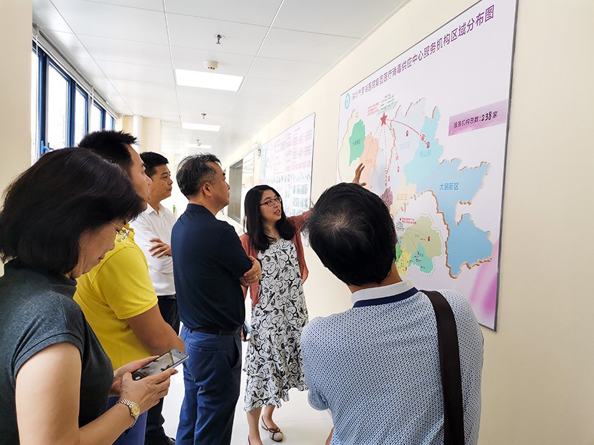 旭子科技董事長(zhǎng)王永峰陪同鐘南山基金會(huì)、廣州呼研所總經(jīng)理周榮教授考察深圳市羅湖醫(yī)院集團(tuán) 